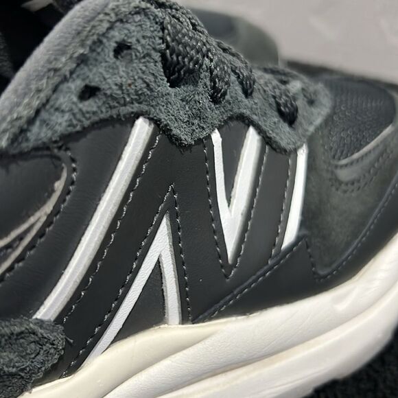 🔥🔥 New Balance 57/40 Low Blacktop Running Shoes Women Sz 7.5 - EXCELLENT - Picture 9 of 14
